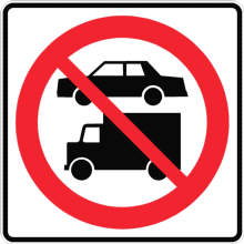 Accès interdit aux automobilistes et aux camions
